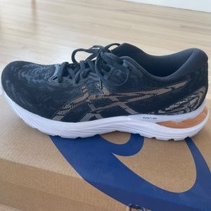 ASICS Gel-Cumulus 23 (Black/Sun Peach) Women's Size 9